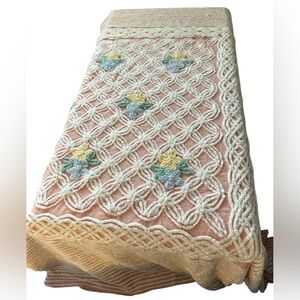 Vintage floral chenille queen bedspread